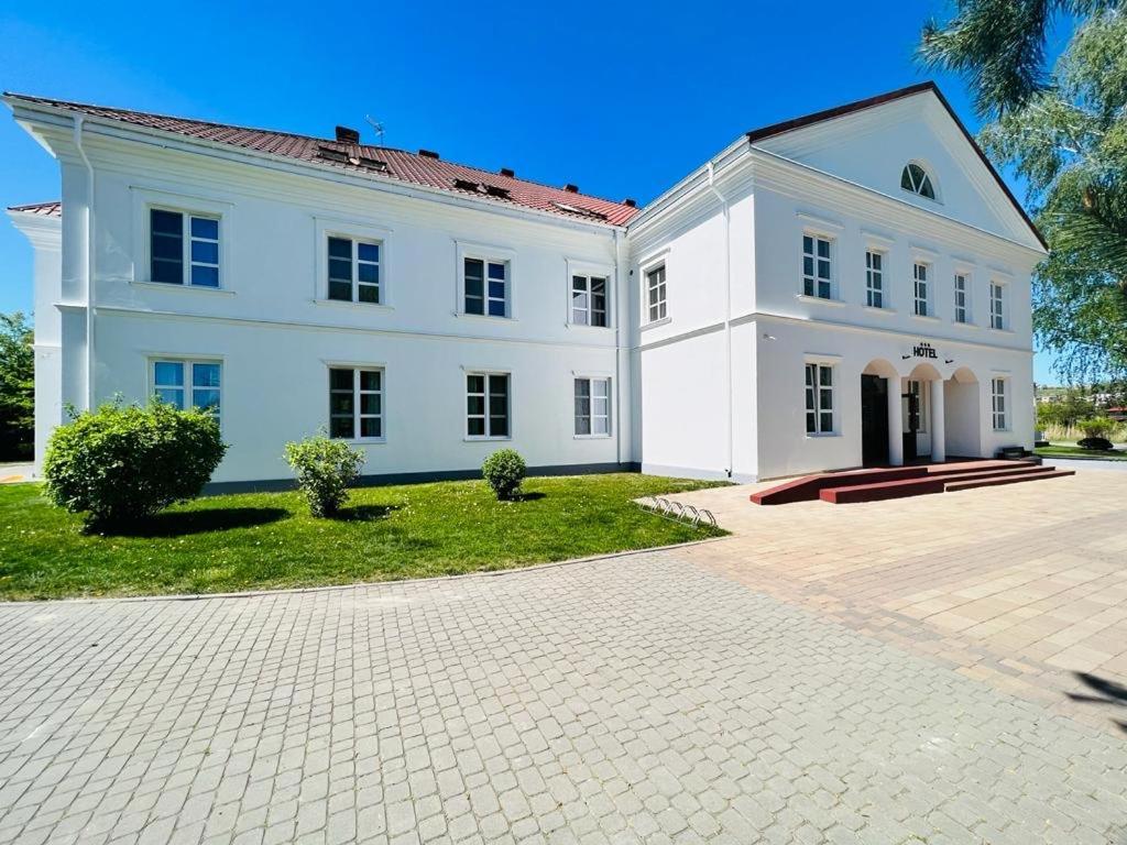 Hotel Nad Stara Nida *** à Pinczow Extérieur photo