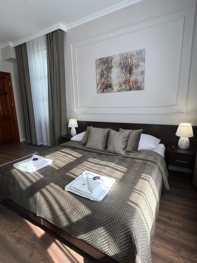 Hotel Nad Stara Nida *** à Pinczow Extérieur photo